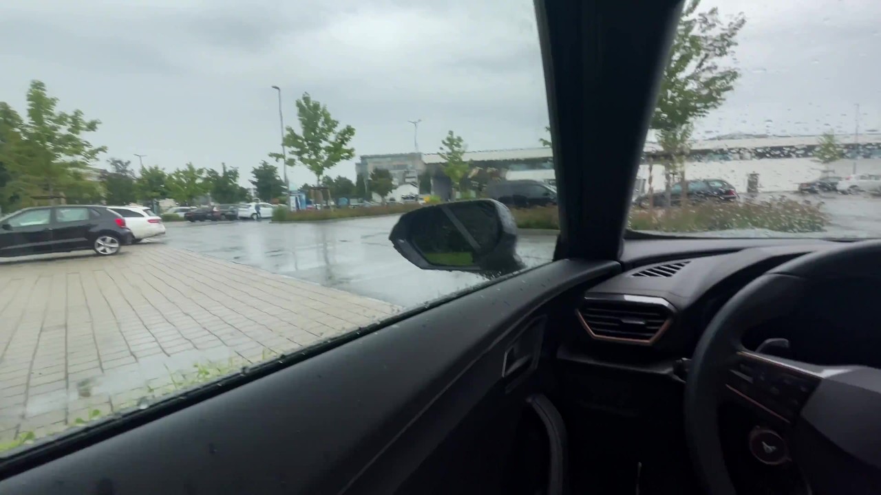 Masturbação desleixada e bolas lambendo no carro no estacionamento do supermercado com gozada enorme - Público - Vídeo de sexo grátis - RedTube