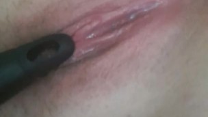Hot teen masturbates with a hair brush!