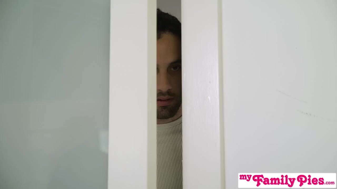 Step Niece "He turns me on so much, I just want him inside of me" S19:E1 - Video di sesso gratis - RedTube