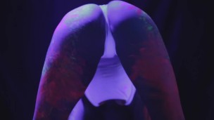 Neon Twerk 2.0