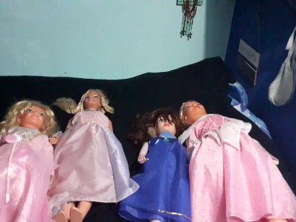 Orgía con princesas de Disney! // Parte 5- Cogiendo a la princesa de vestido rosa