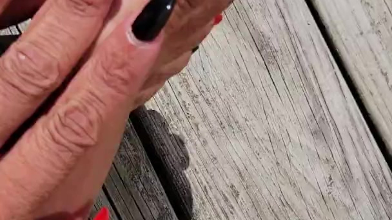 Peeing outside - Free Sex Video - RedTube