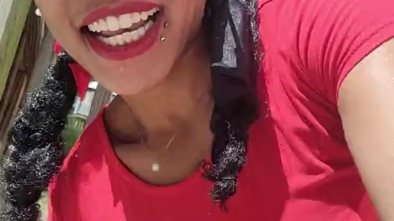 Peeing outside - Free Sex Video - RedTube