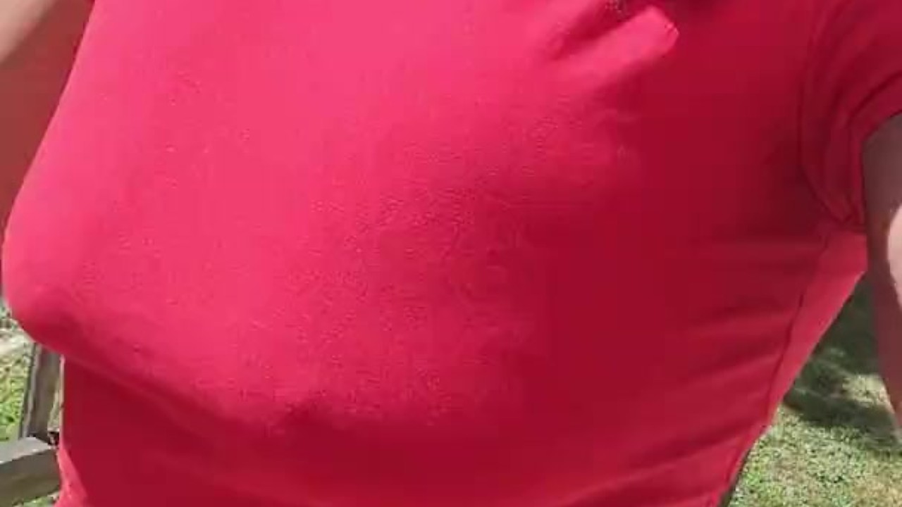 Peeing outside - Free Sex Video - RedTube