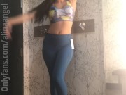 عراقيه ممحونه تستمني بغرفة تبديل الملابس / Horny Arabic girl masturbate in the fitting room 3/16