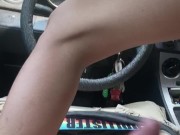 blowjob in the car. She was so horny she couldn’t help but to sit on it 13/16