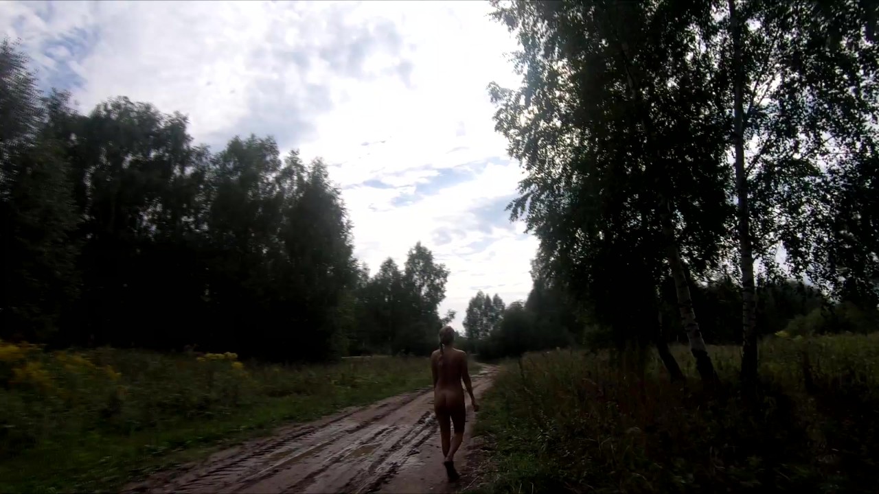 ロシアのフィールドでNakedの女の子 - RedTube