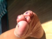 Public Handjob and Cum on Fingers 16/16