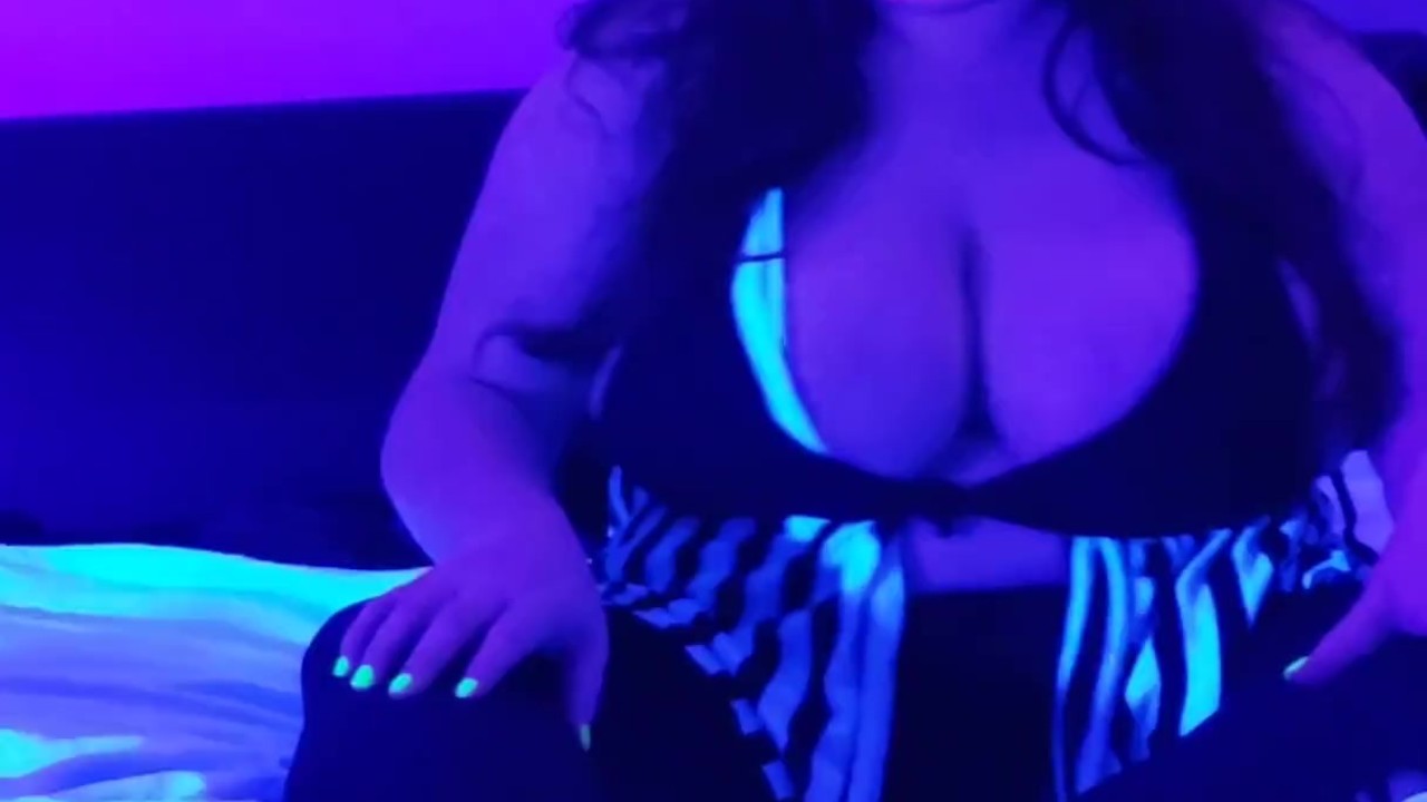 Kawaii Girl Strip Tease - Free Sex Video - RedTube