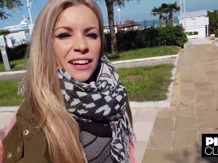 Luca Ferrero incula Tina Princess in giro per Rimini