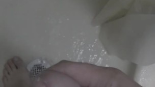 Trying to pee while jacking off