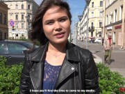 Agent lures exotic model into awesome quickie on the couch 3/16