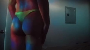 Booty Shakin’ sexy thong 
