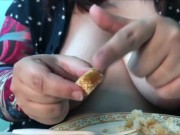 Je mange des brochettes & riz FOOD #2