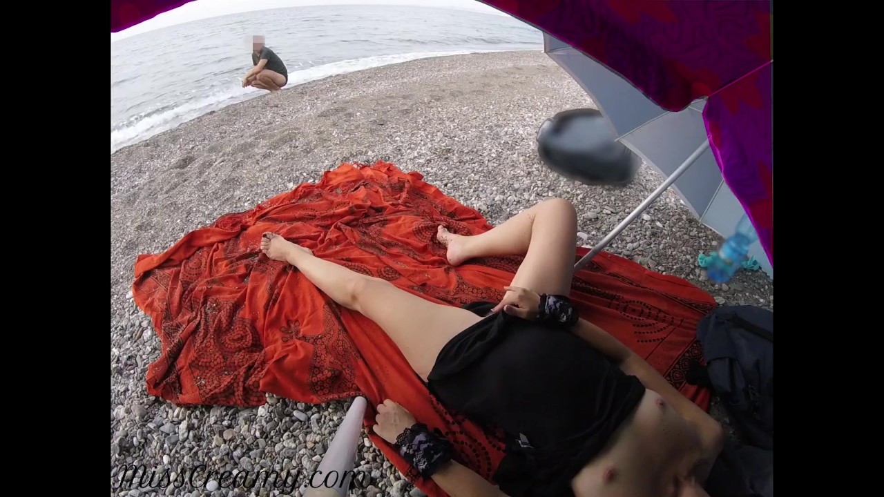 Flashing my pussy in front of a guy in the public beach and she helps me cum Risky Flash MissCreamy - RedTube