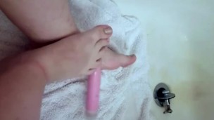 Footsie Toy Footjob Solo with Lube (Kira Donovan)