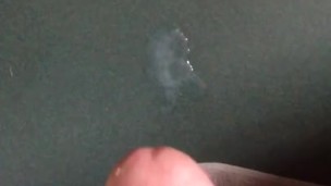 Huge cumshot after one week without sex (11 squirts of cum)