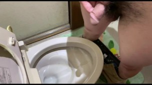 【おしっこ動画】変態男子大学生によるおしっこ自撮り動画、5本立て！