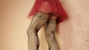 TRANNY GIANTESS ESMAGA CARROS PEQUENOS EM SAPATOS DE ALTA PLATAFORMA SEM CALCINHA - 2 (CRUSH FETISH)