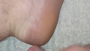 Chubby cum on feet