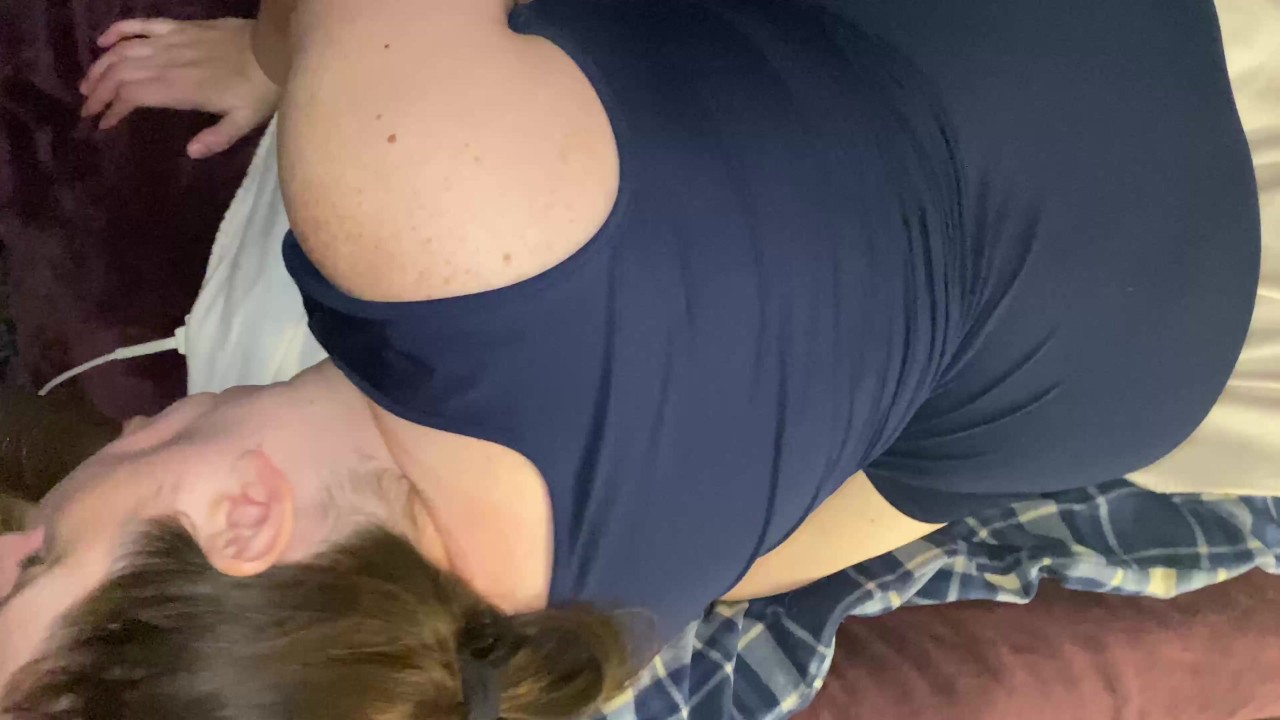 amazing snowbunny lends her mouth to a black bull - Big Ass