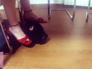 Il Mio Schiavo Dei Piedi, Mi Lecca i Piedi Sotto La Sedia, Sgabello - FotPop 1/16