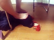 Il Mio Schiavo Dei Piedi, Mi Lecca i Piedi Sotto La Sedia, Sgabello - FotPop 9/16