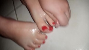 Soapy and sexy feet in the shower... 