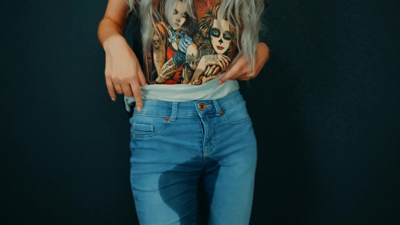 Pee in blue jeans - Free Sex Video - RedTube
