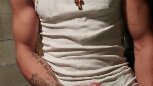 Hot fit cumshot and taste