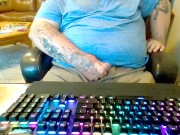 White Man in Collared Shirt 🏌️‍♂️ Takes Out Dick to Cum & Makes A Mess on Brand New Khaki Pants ⛳