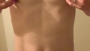 日本人青年の乳首いじり　Japanese boy Nipple messing around