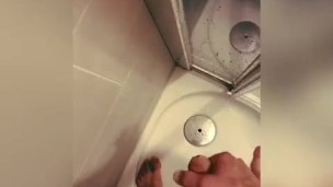 I love pee in the shower, can see the feet ( volume up )