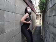 【人妻の露出散歩】真昼間の住宅街で我慢できずに露出オナニー 10/16