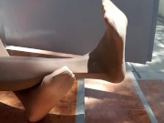 Closup Nylonfeet in the Sun