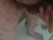 me masturbo en la ducha despues de ver tu video