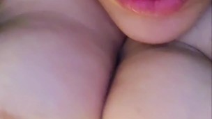Thick lil-ryda wiggle and shakes her fine Ass