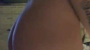 Bouncy butt play tease 