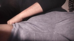 VERGA RICA SUDADA SE PONE ENORME CABEZON PELUDO EYACULA GIMIENDO / BIG DICK MOANING HAIRY BIG HEAD