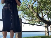 見晴らしのいい高台でむっちり彼女が露出しながらお散歩オナニー 1/16