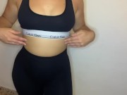 Estaba en el gym y mi entrenador me folló 1/16