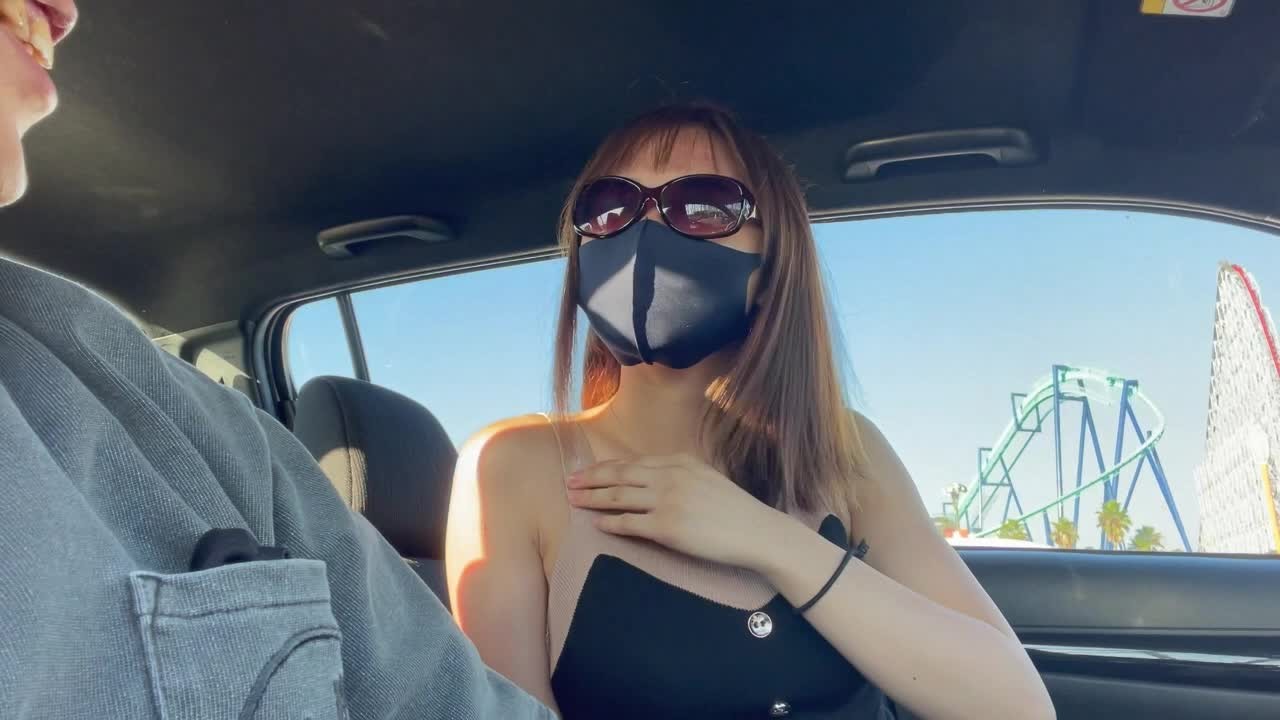 バックでハメ撮り！尻の日焼け痕が激エロの中出しSEX〜女子大生とイチャイチャプールデート〜　♡RYO＆YUU♡素人カップル/歳の差/10代/美少女/色白/スタイル抜群/野外/水着/彼女着替え/主観映像 - Vidéo de sexe gratuite - RedTube