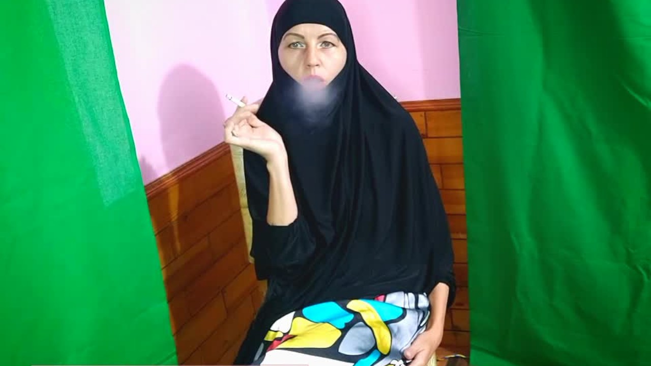 Afghanistan Village Sex Video 18 Years Girls New Video New F - Shameless Afghan Muslim wife Smoking - RedTube