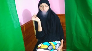 320px x 180px - Shameless Afghan Muslim wife Smoking - RedTube