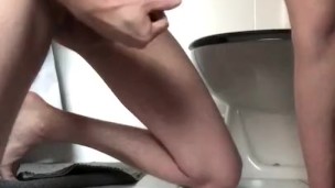 Twink squirting without hands