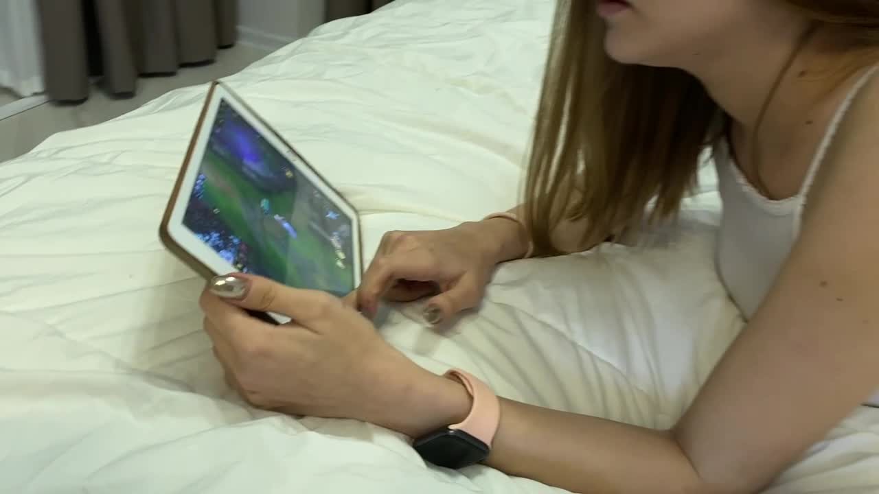Step daddy fucks and cums on hairy pussy - RedTube