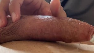 Solo male morning jerk off (closeup)