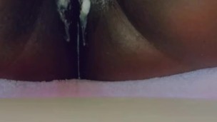 Creamy Pussy Play