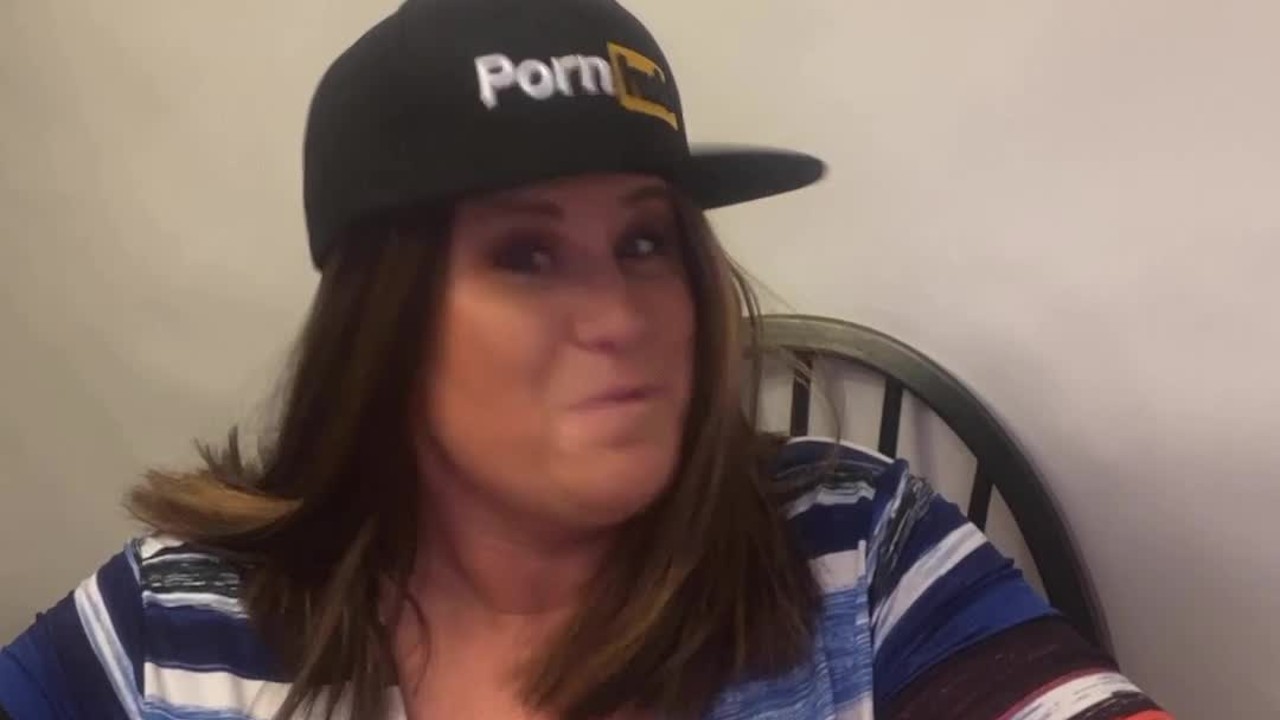 Lisa Sparxxx Unboxing of Pornhub Merch