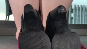 Slutty wife wiggles her fat pussy in a hotel room